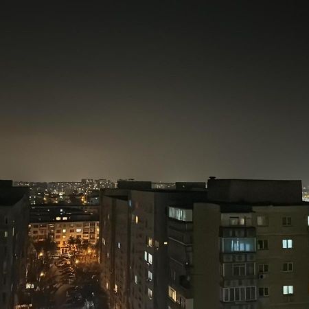 The Moon View Daire Bükreş Dış mekan fotoğraf